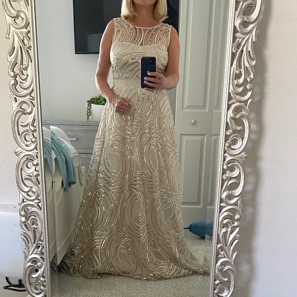 New With Tags | Eliza J Sequin Mesh Dress | Size 10 | Wedding Guest / Cocktail - Picture 1 of 2